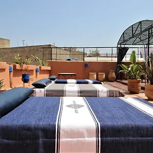 4* Riad Razane